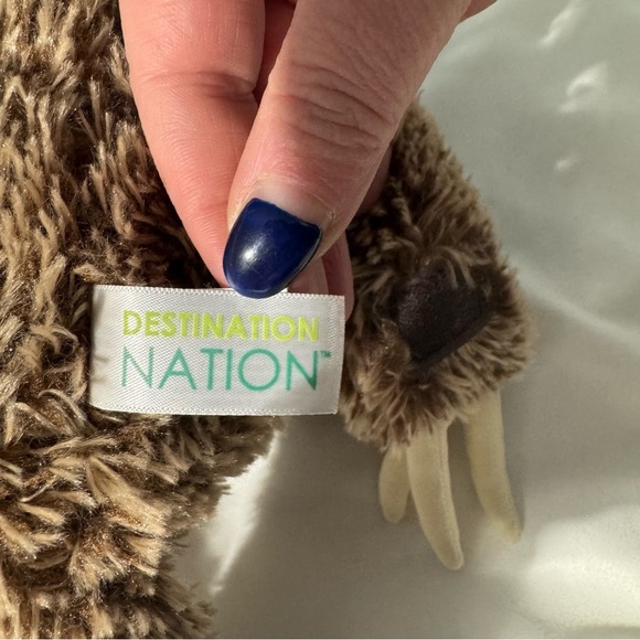 Aurora Destination Nation Sloth Plush – 12” – Brown – Velcro Paws - Picture 7 of 9